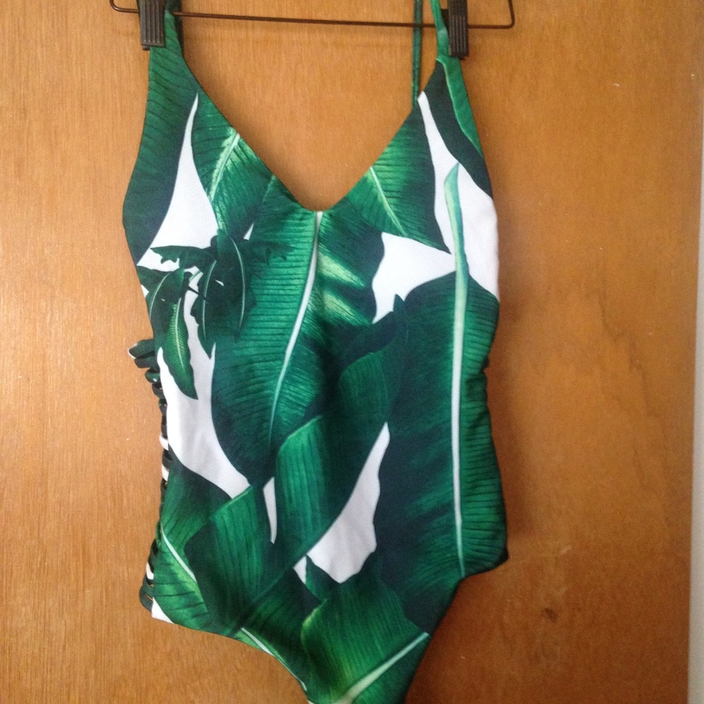 Zaful Banana Leaf Sexy Cheeky One-piece Swimsuit
