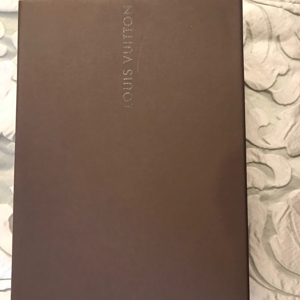 Lv flats - Picture 2 of 4
