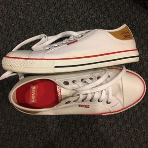 Levi’s Stan Buck White Sneakers