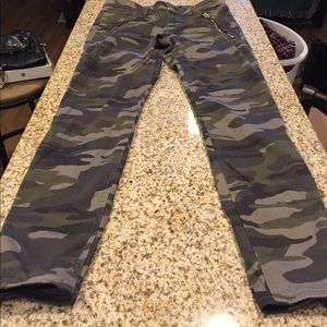 Camo ankle pants