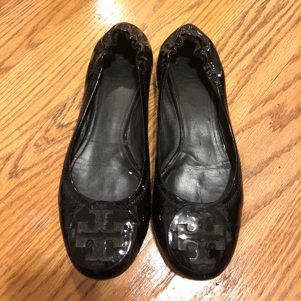 Tory Burch Black Patent Reva Falts