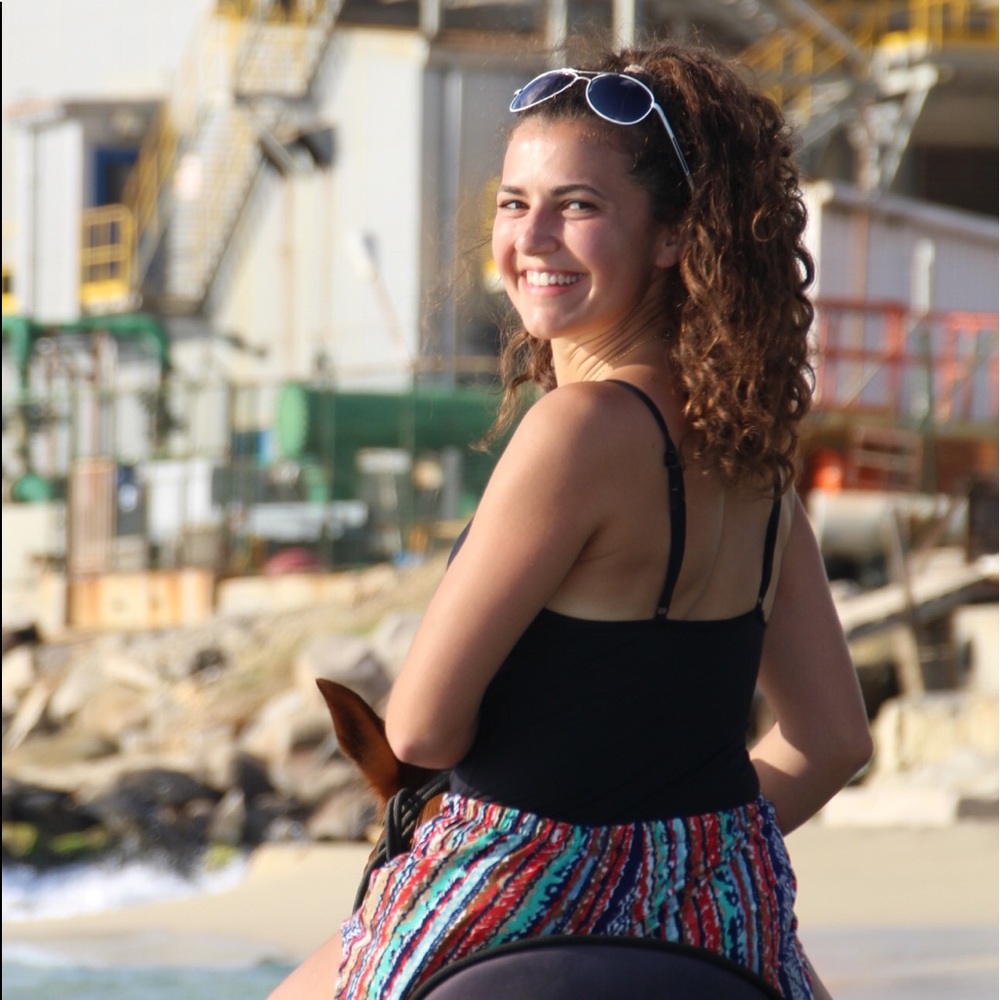 Meet your Posher, Gabriella