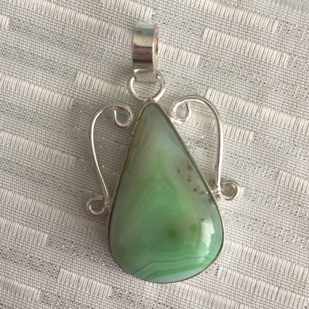 Beautiful Pendant .925 SS Plated