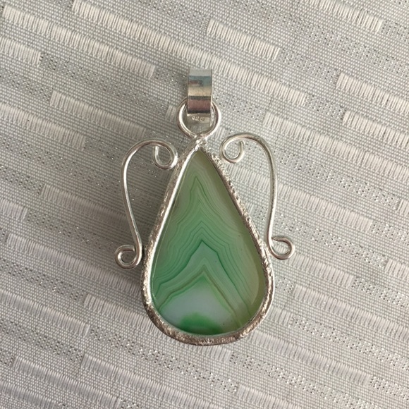 Beautiful Pendant .925 SS Plated - Picture 2 of 4