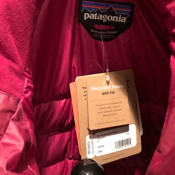 BRAND NEW PATAGONIA COAT! ❄️ - Picture 8 of 8
