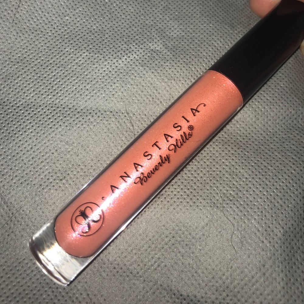 Anastasia Beverly Hills lip gloss