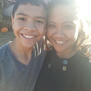 Meet your Posher, Lara olive