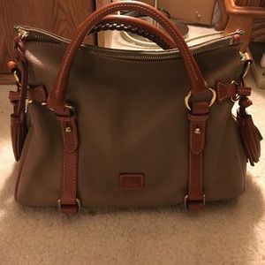 Dooney & Bourke Tote Handbag
