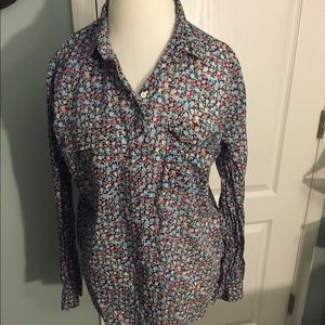 Gap long sleeved multicolored button top, size L