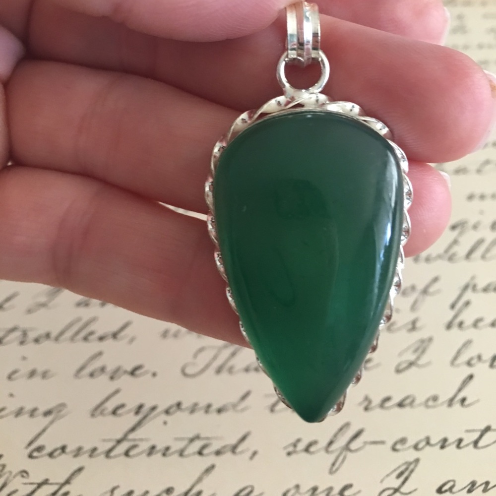Beautiful Emerald Green Pendant