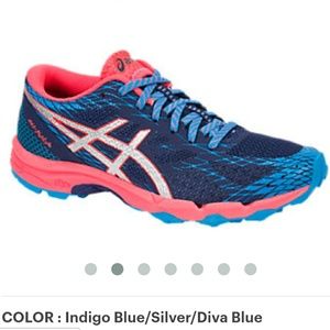 Asics FujiLyte trail running shoes