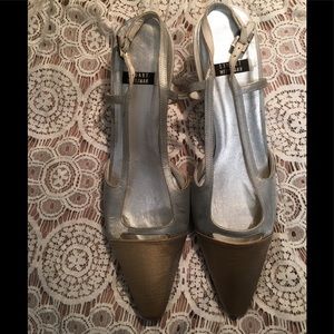 SALE 💃🏻STUART WEITZMAN GOLD & SILVER SHOES