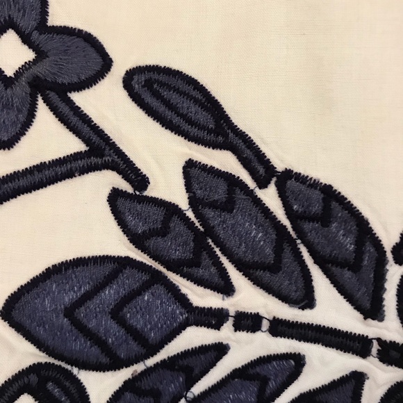 Tasi Malibu Crop Top with Embroidery - Picture 6 of 7