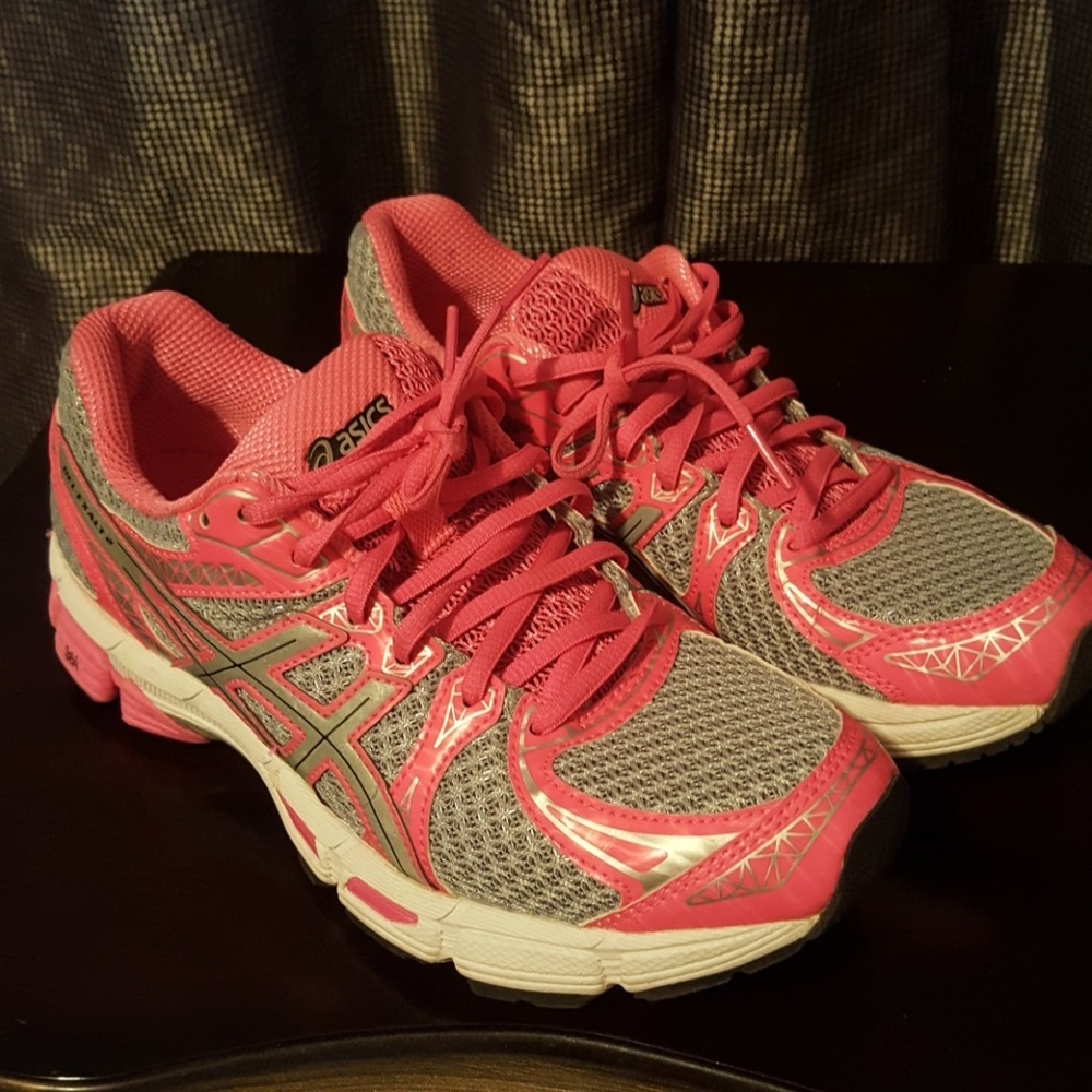 Women's shoes