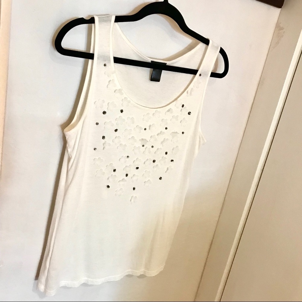 💸SOLD💸 Ann Taylor Floral Detail Top