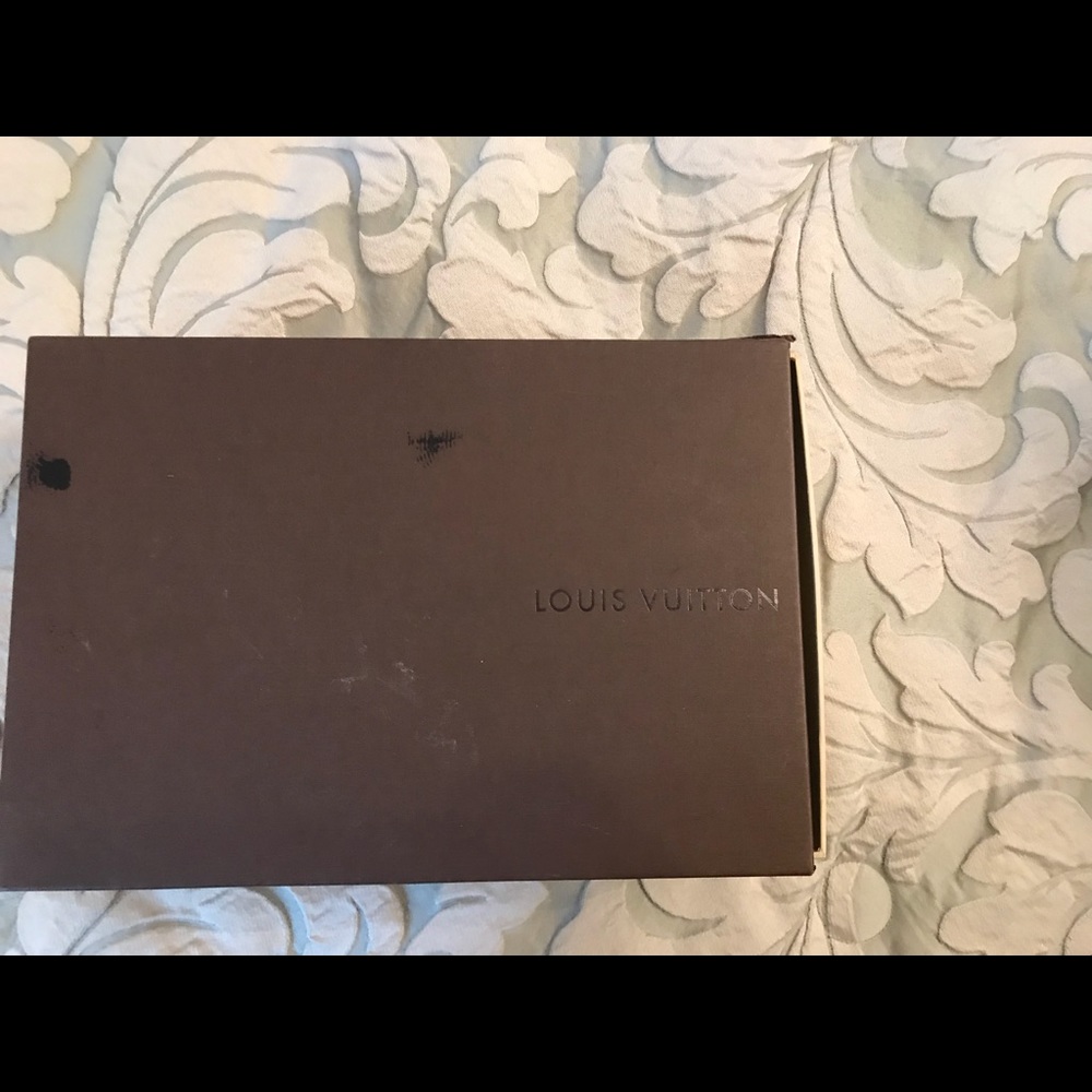 Lv sandals - Picture 2 of 4