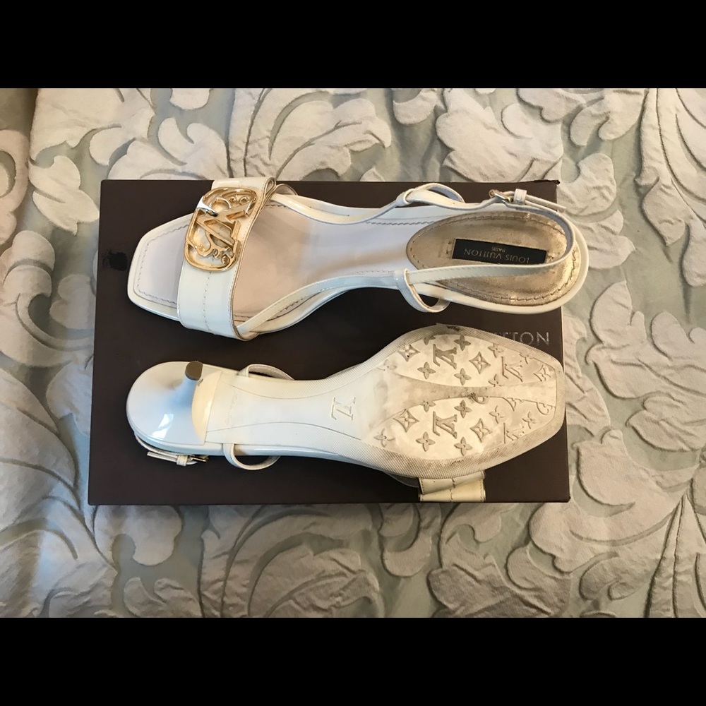 Lv sandals - Picture 4 of 4