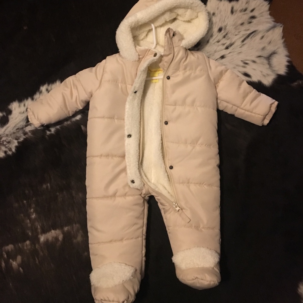 Baby 6-9 month snowsuit. Never worn.