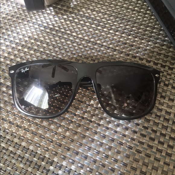 Ray-Ban Justin Classic Sunglasses Gradient Lenses