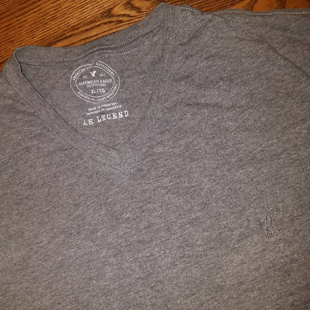 American Eagle T-Shirt Size XL