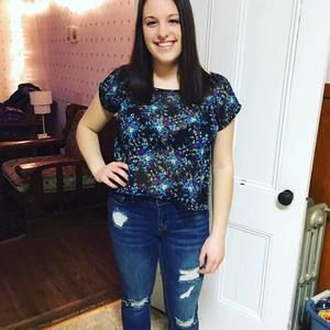 Meet your Posher, Olivia