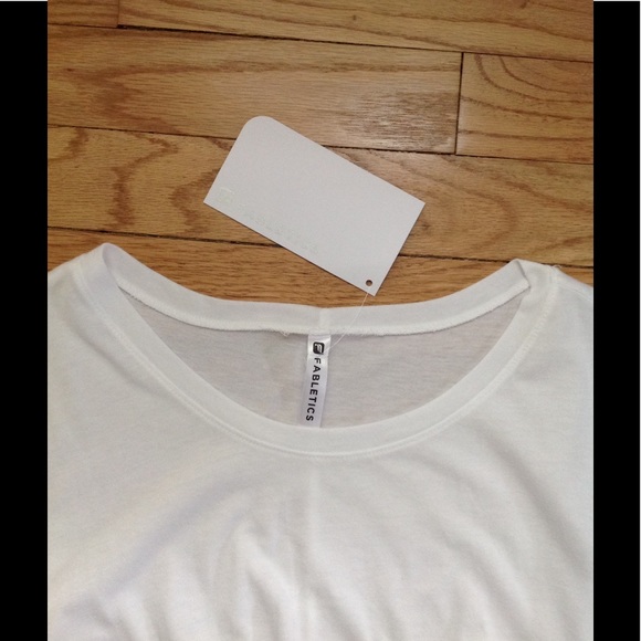 NWT White Fabletics Hera Muscle Tee Tank Top M/8 - Picture 2 of 4