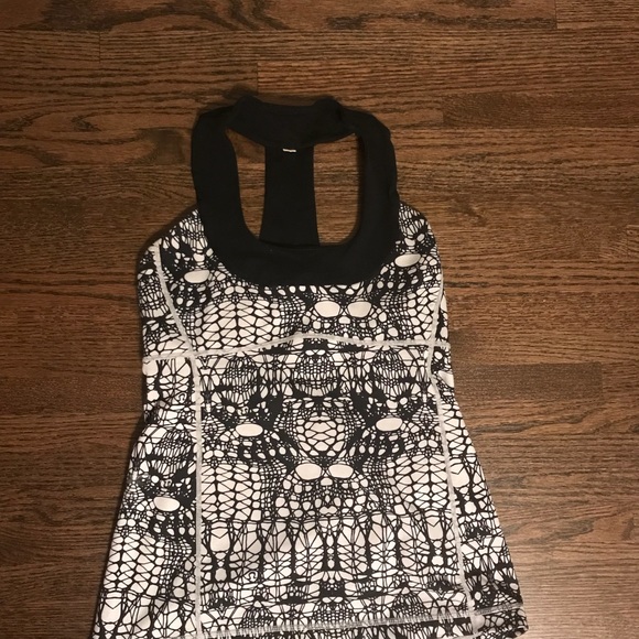 Lululemon top - Picture 1 of 1