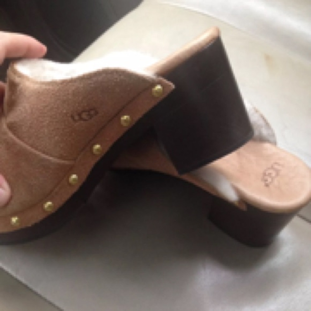 Authentic ugg clogs - Picture 2 of 4