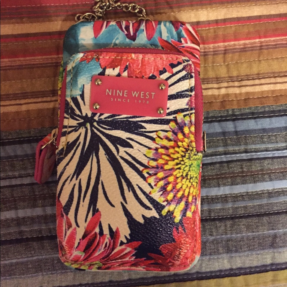Nine West wallet with change shoulder strap.
