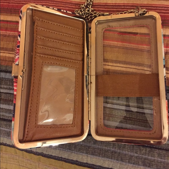 Nine West wallet with change shoulder strap. - Picture 3 of 3