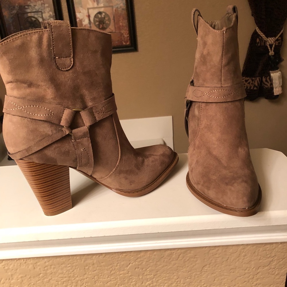 Women’s boots
