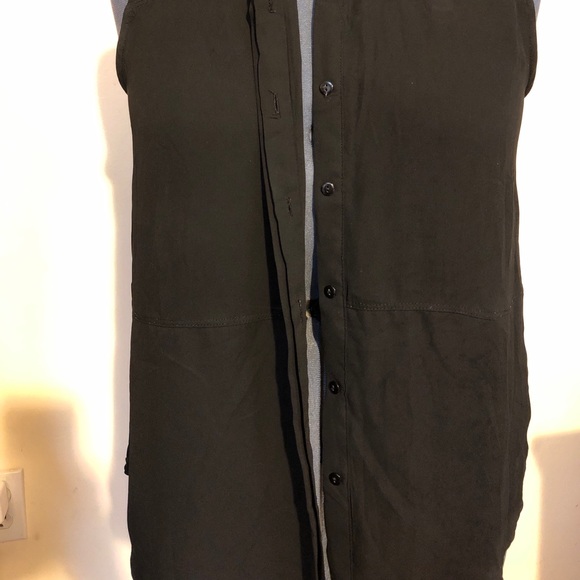 Mossimo women’s sleeveless button top - L - Picture 2 of 4