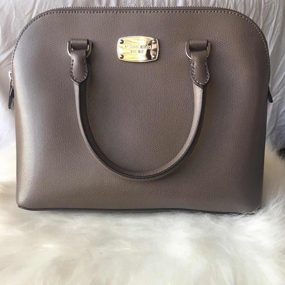 Grey Michael Kors handbag/crossbody