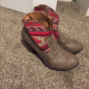 Tribal printed taupe booties