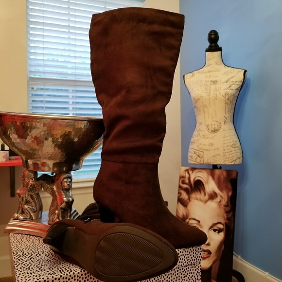Comfortiew Shoes - Boots new