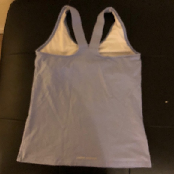 Two Under Armour tanks - Picture 4 of 4
