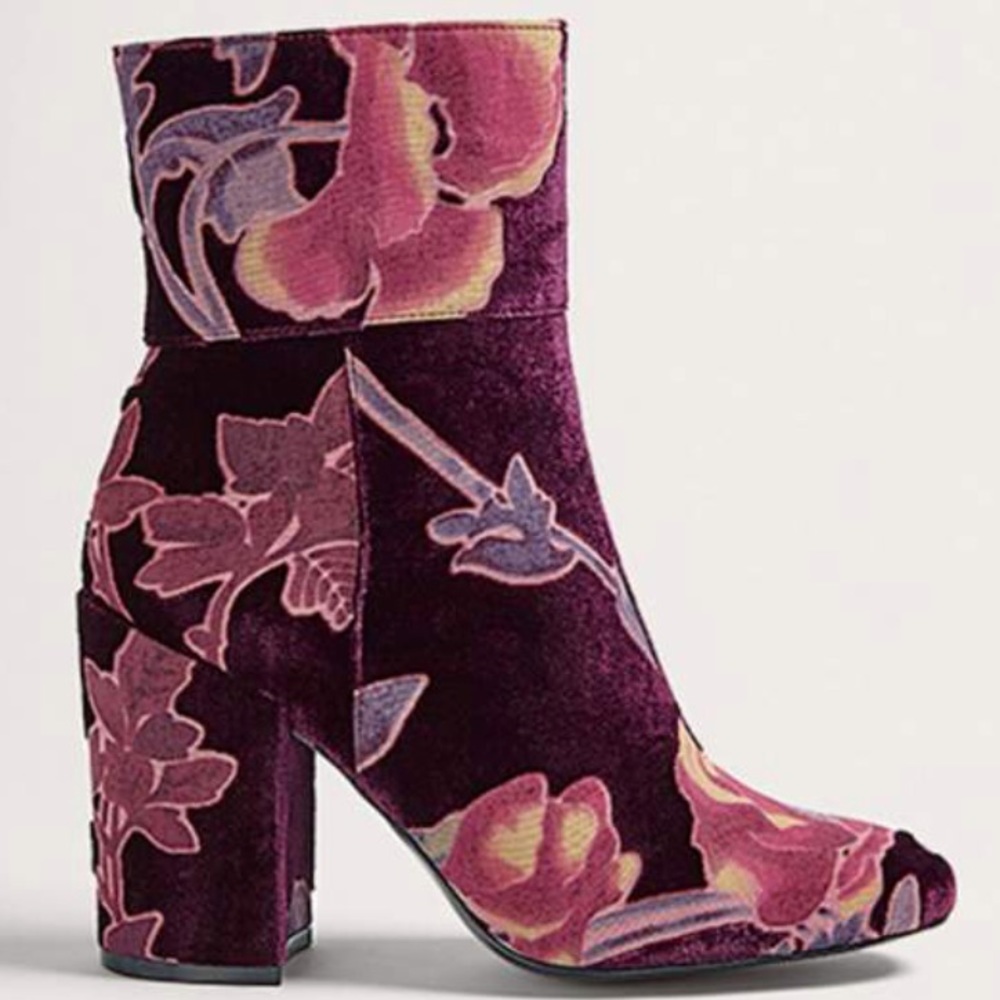 Lightly Worn Steve Madden Multi Color Bootie Sz7 - image 1