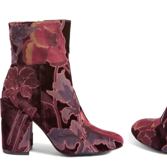 Lightly worn Steve Madden multi color bootie sz7 - Picture 5 of 8