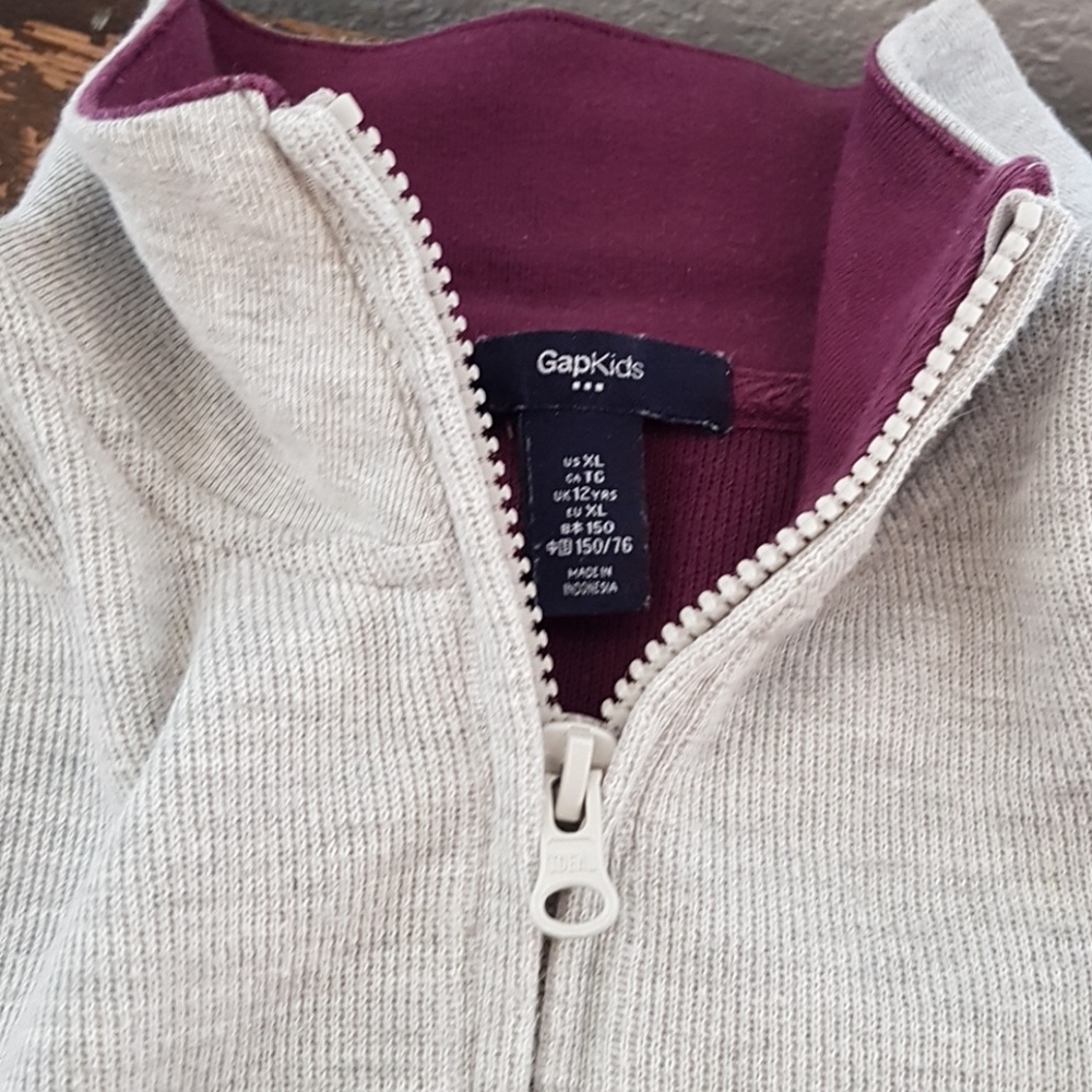 Gap Kids XL half zip sweatshirt /FREE
