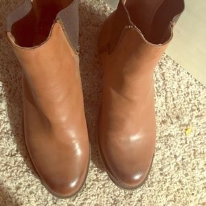 EUC Rocket Dog side-zip booties