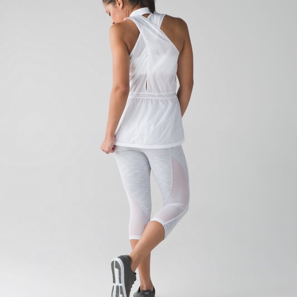Lululemon Run With the Sun Vest