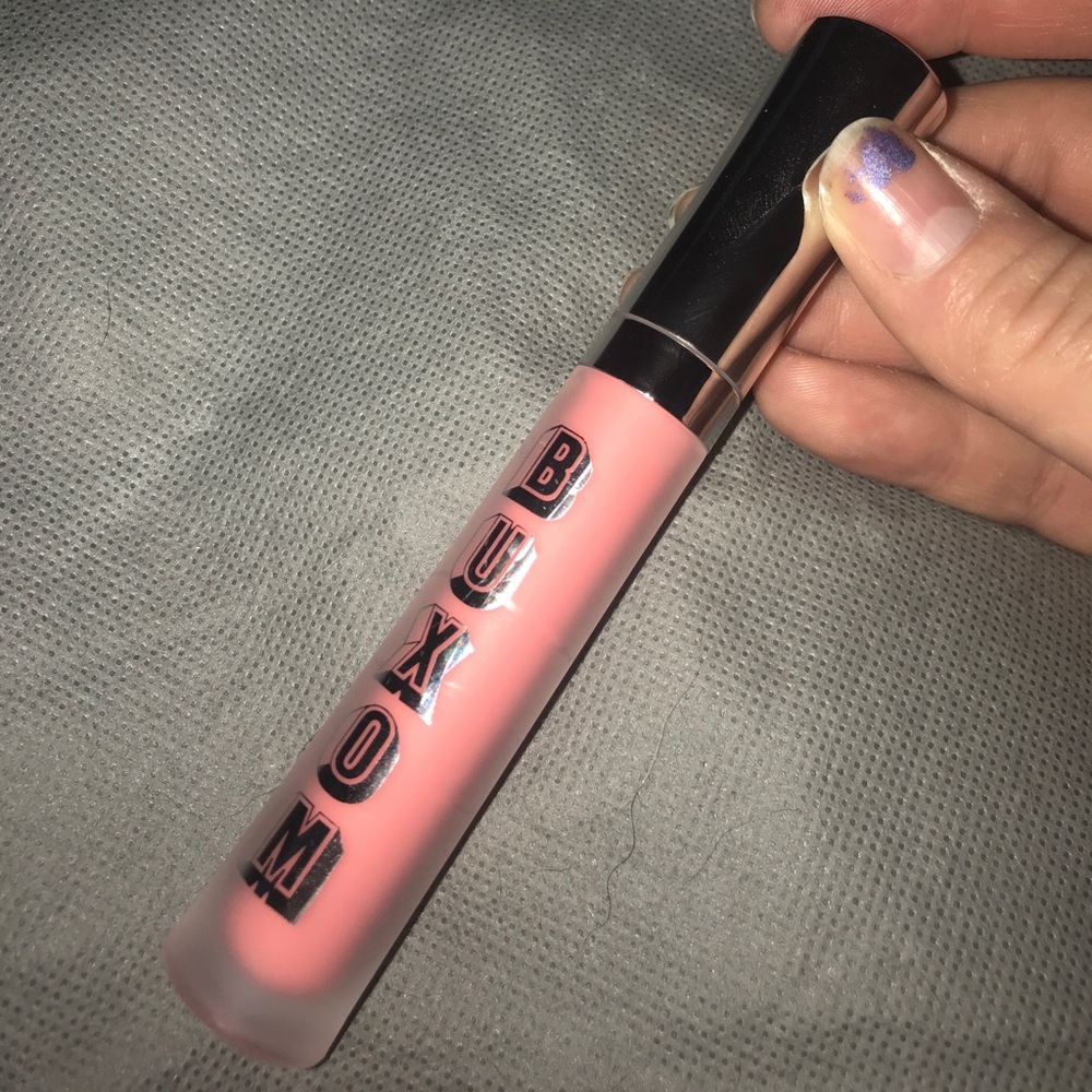 Buxom lip cream