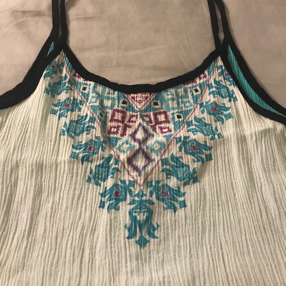 Patterned Tank Top - Picture 2 of 5