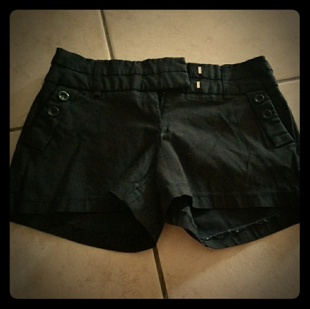 Shorts - Picture 1 of 8