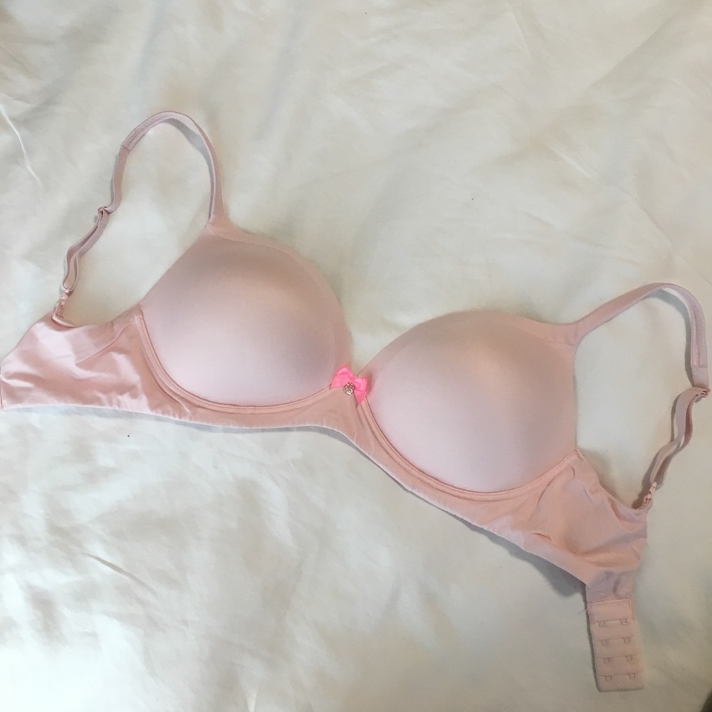 Victoria’s Secret-Body by Victoria No-Wire - 32DDD