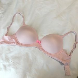 Victoria’s Secret-Body by Victoria No-Wire - 32DDD