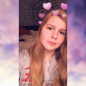 Meet your Posher, Caitlin