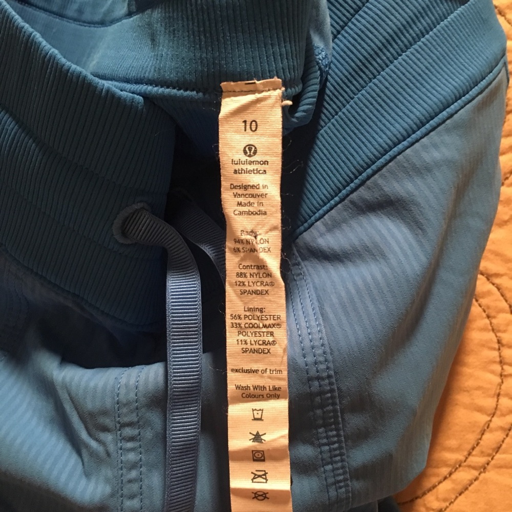 Lululemon crops size 10