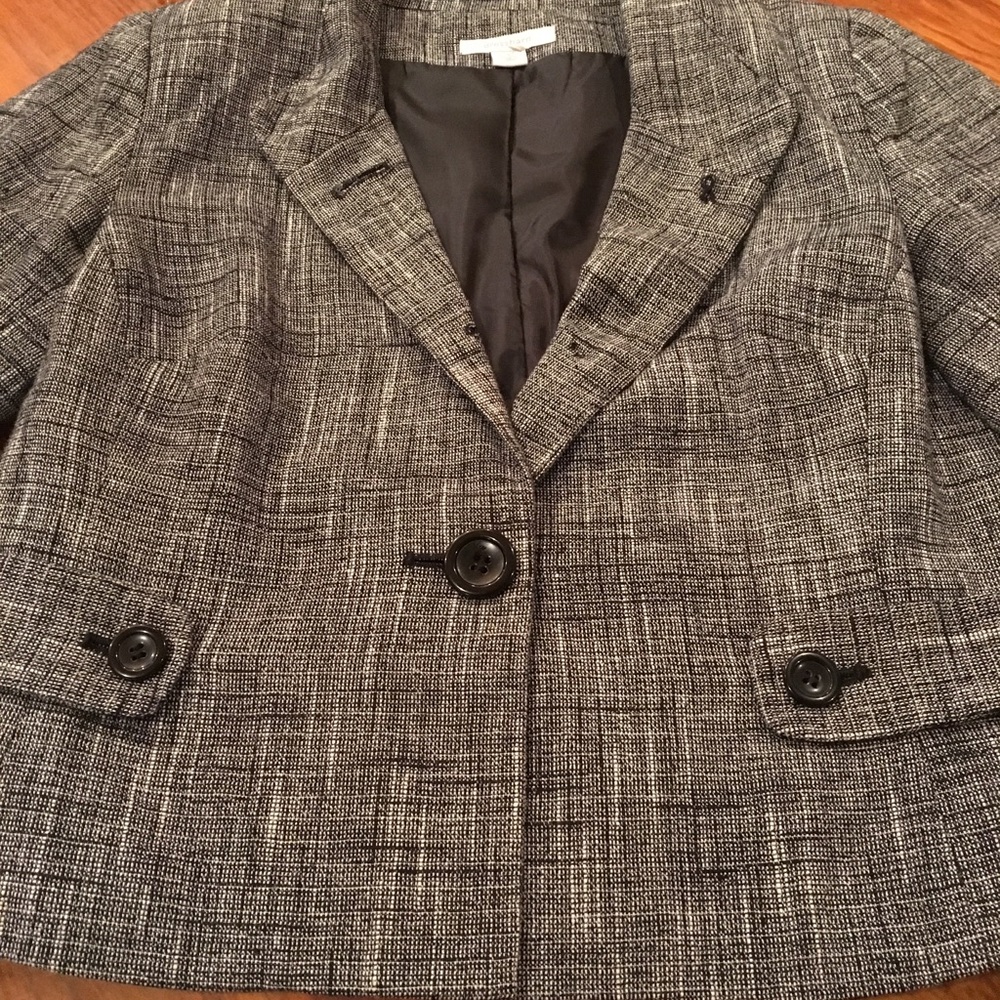 Dress barn twill blazer. Size S. - Picture 3 of 3