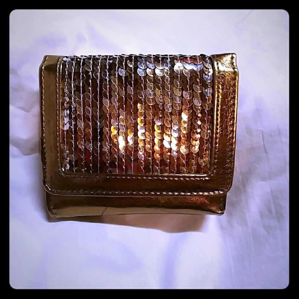 Ladies TriFold Wallet NWT